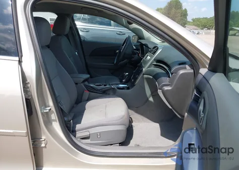 2015 Chevrolet Malibu Ls z USA, uszkodzony, nr VIN 1G11B5SL5FF107496